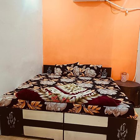 Jay Shree Radhey Home Stay Mathura Kültér fotó