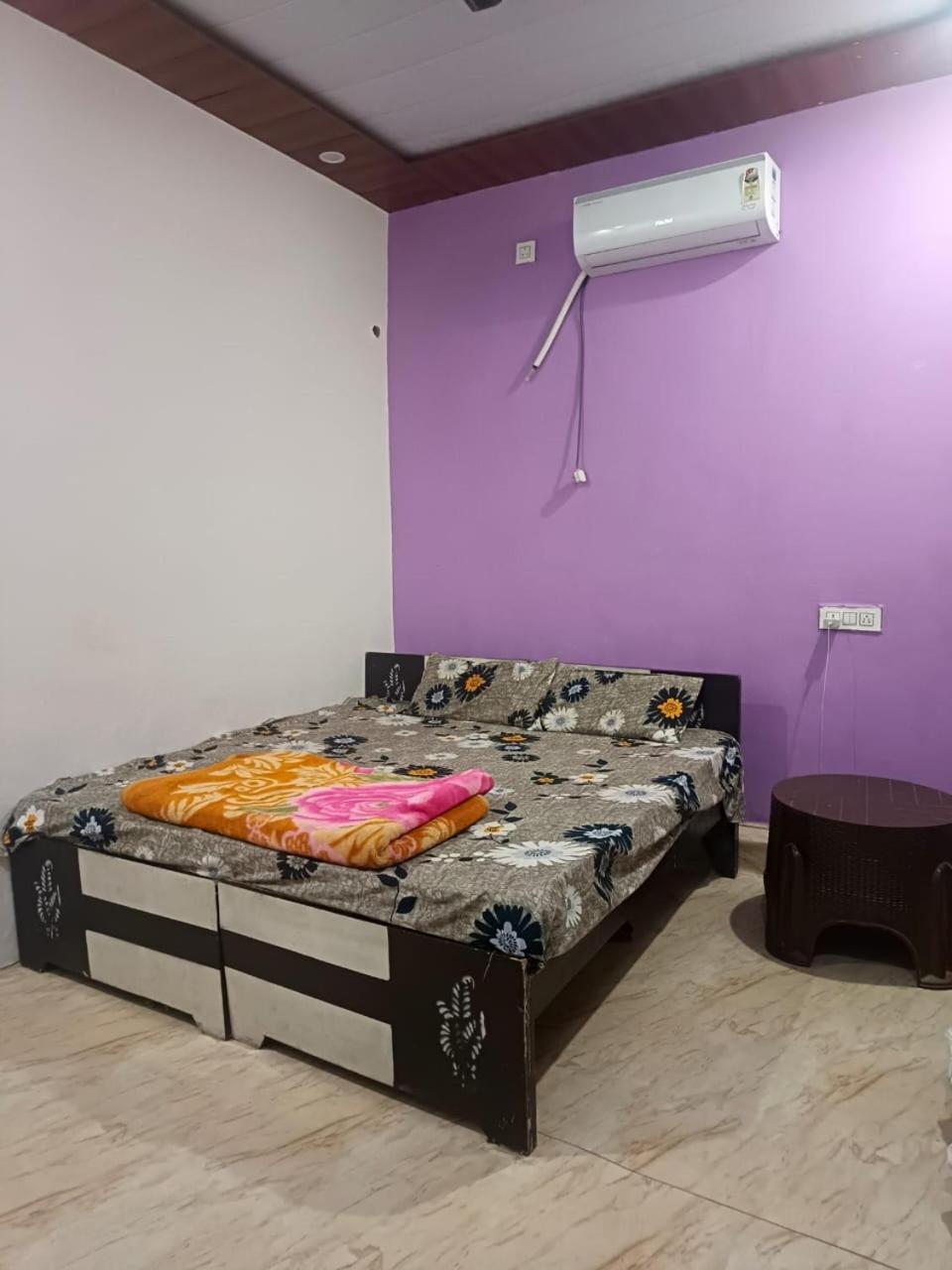 Jay Shree Radhey Home Stay Mathura Kültér fotó