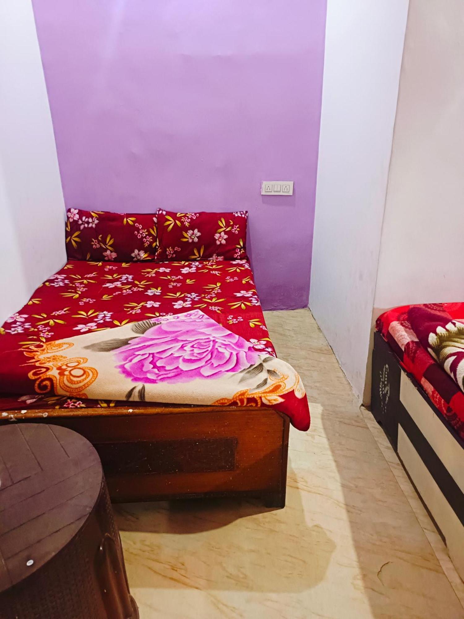 Jay Shree Radhey Home Stay Mathura Kültér fotó